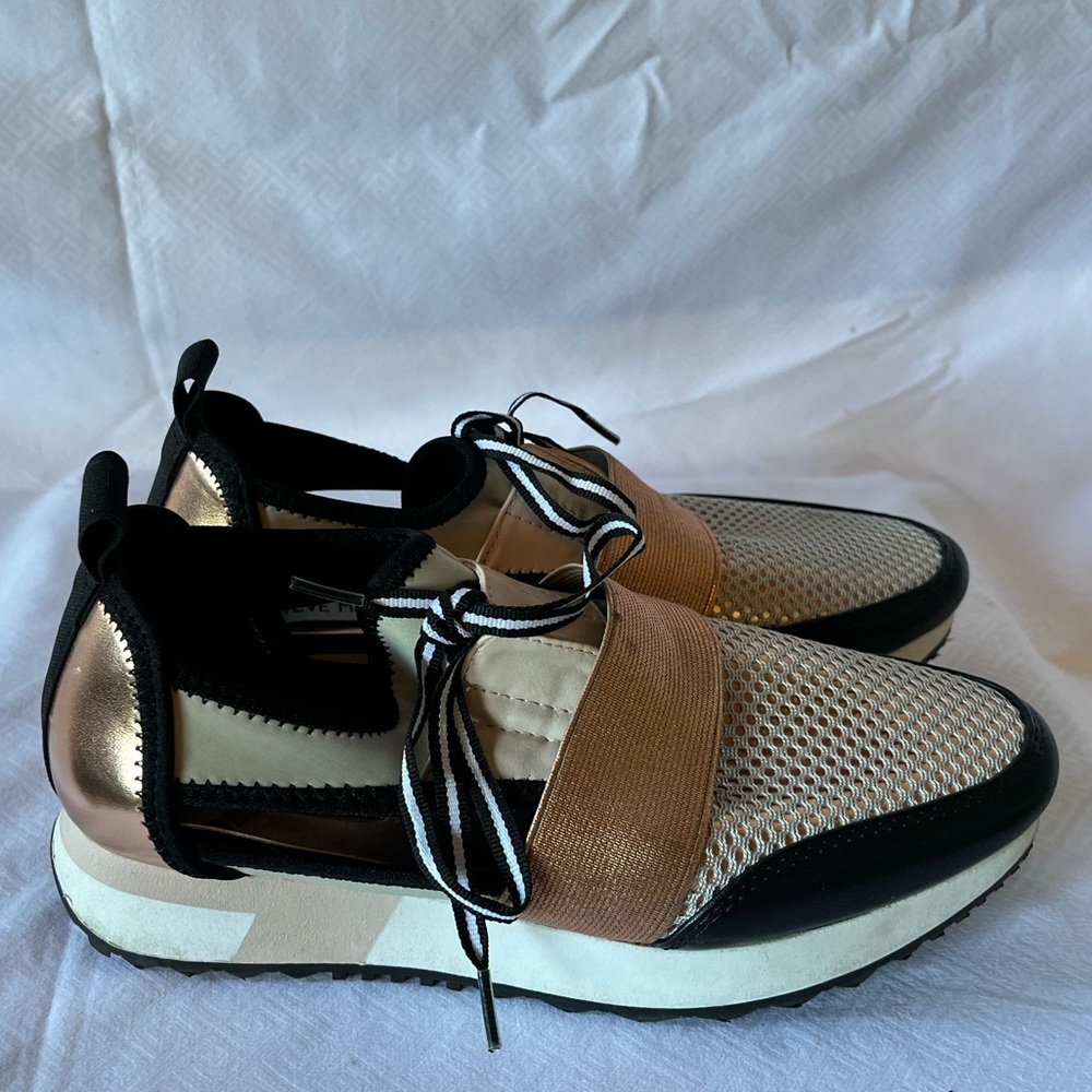 Steve Madden Womens Arctic Low Top Lace Up Walking Shoes Size 7